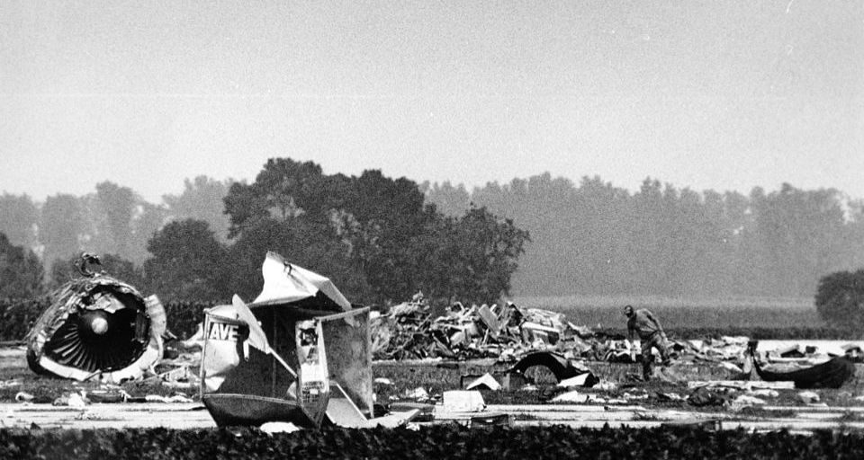 plane crash image